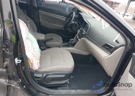 2019 Hyundai Elantra Value Edition z USA, uszkodzony, nr VIN 5NPD84LF2KH469792